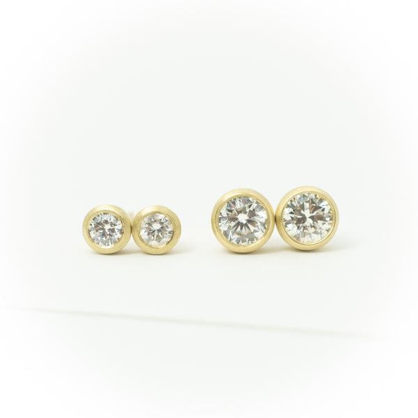 1/2carat Pair Stud Diamond Earrings