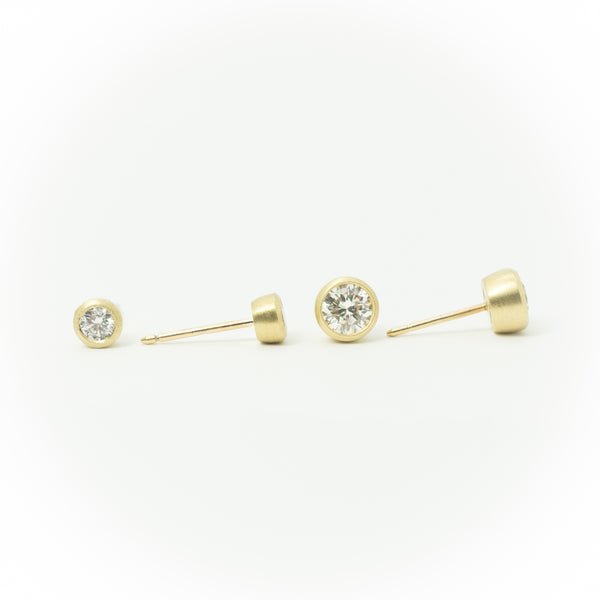 1 carat pair Stud Diamond Earrings