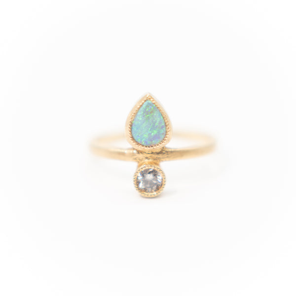 Diamond/Opal Toi et Moi Ring