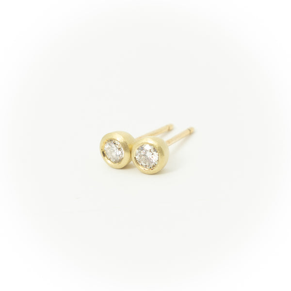 1/2 carat Pair Stud Diamond Earrings