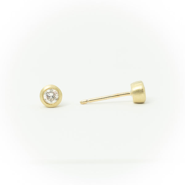 1/2 carat Pair Stud Diamond Earrings