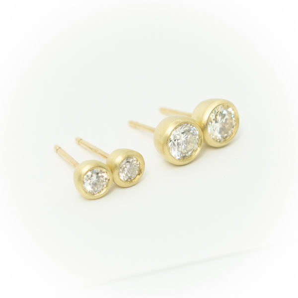 1/2 carat Pair Stud Diamond Earrings