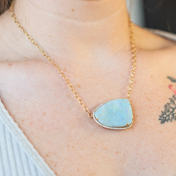 32carat Australian Opal Necklace in 18k Gold